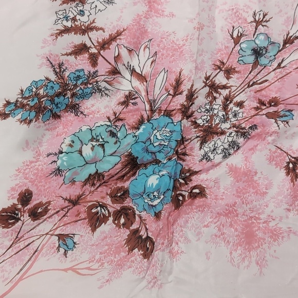 Vintage Momme Rayon Silk White Floral Square Scarf Hanky - Picture 2 of 4